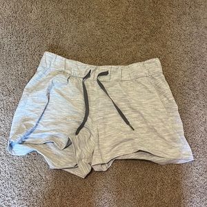 Lulu heathered grey shorts size 10